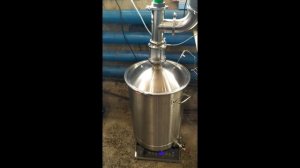 Осахариваю солод на самодельной мешалке.