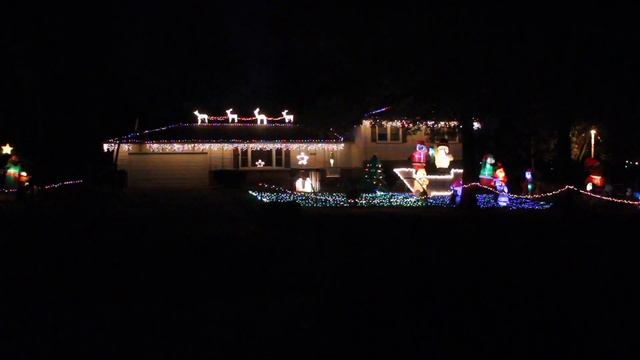 Jaxon Baker- 60,000 lights synced to music смотреть онлайн