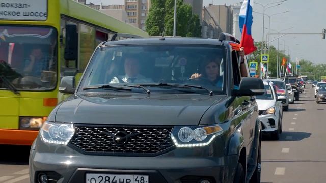 Мэр города Липецк, Евгения Уваркина, протестировала УАЗ ПАТРИОТ возглавив автопробег ! смотреть онлайн