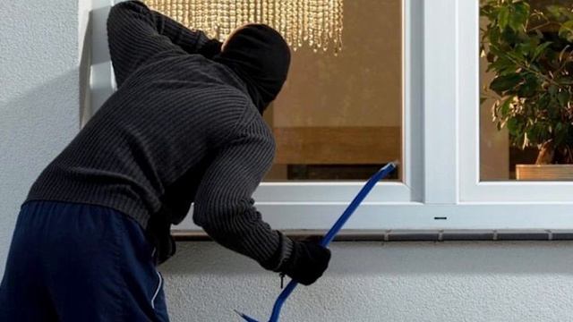 БОЗДОШТИ ЯК ЗАН БАРОИ ҚАЛЛОБӢ ВА ДУ ҶАВОНУ ДУ НАВРАС БАРОИ ДУЗДӢ смотреть онлайн