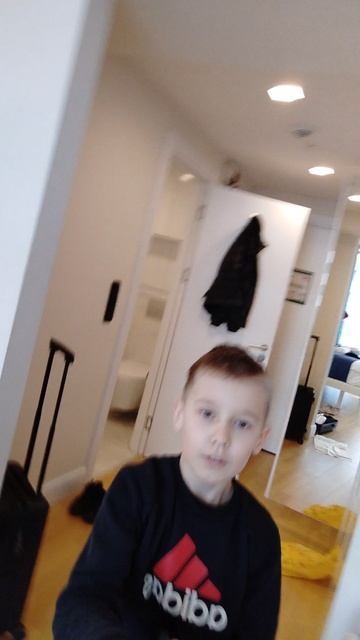 Саша приехал батумию