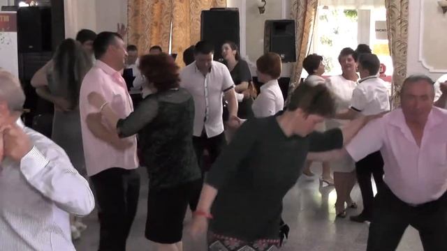 Formatia RYTM Dorohoi. 25 de ani de căsătorie Mihai 7 Mihaela смотреть онлайн
