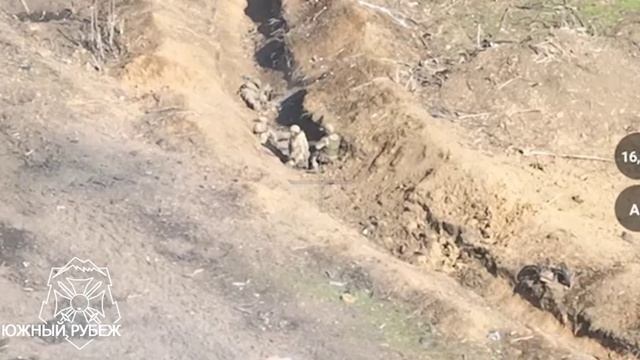 Кадры объективного контроля уничтожения боевиков ВСУ операторами FPV-дронов смотреть онлайн