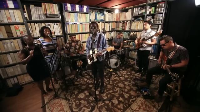 Black Pumas at Paste Studio NYC live from The Manhattan Center смотреть онлайн