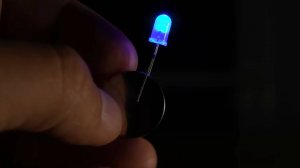 История Сюдзи Накамуры, изобретение синего светодиода?