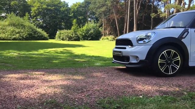 Mini Paceman смотреть онлайн