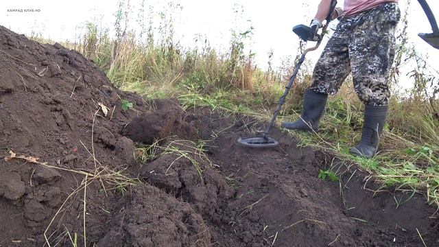 ШУРФ.ЗДЕСЬ КОГДА ТО БЫЛИ ДВОРЫ. НАХОДКИ ЕСТЬ .