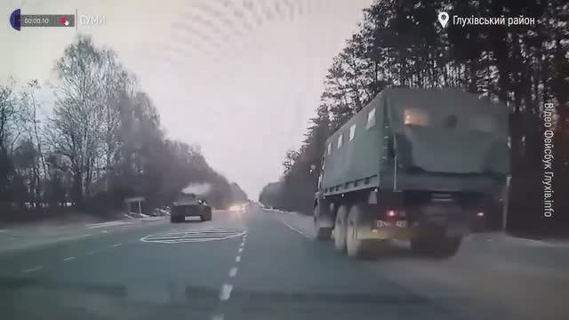 БТР-82А ВС России сходу открывает огонь по технике ВСУ в Сумской области, 05.2022 смотреть онлайн