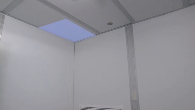 Уборка и дезинфекция потолка в чистом помещении в соответствии с GMP