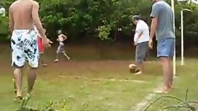 festa e jogo de fim de ano na casa do Waldo - MSC Santos смотреть онлайн