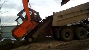 экскаватор само погрузка в кузов камаза