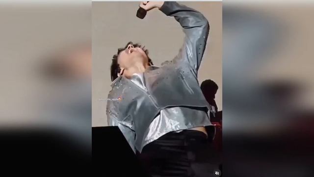 Димаш-красной дорожке! Происходит поразительное! Вы замечали?Dimash is on the red carpet!An amazing смотреть онлайн