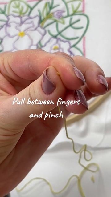 Easiest Way To Thread A Needle - The Pinch Method - Quick 20 Sec Vid