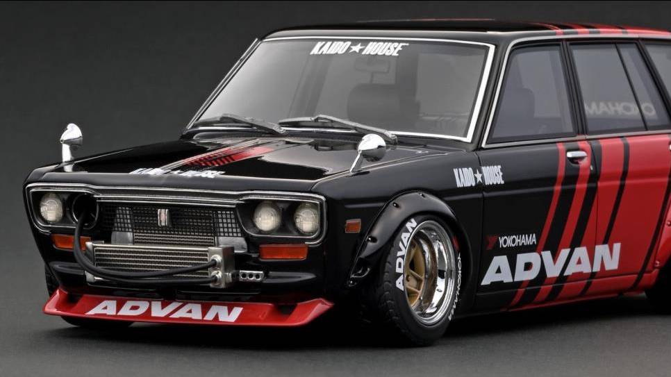 MINI GT&Kaido house 1:64 Datsun 510 Advan смотреть онлайн