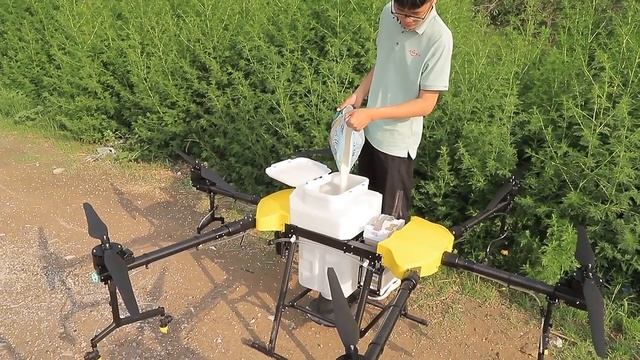 Esparcidor de drones, puede esparcir fertilizantes granulados, semillas, cebos,arroz, frijoles, ure смотреть онлайн