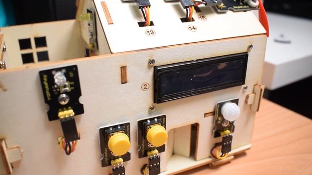 Smart Home Kit for Arduino - KeyEstudio смотреть онлайн