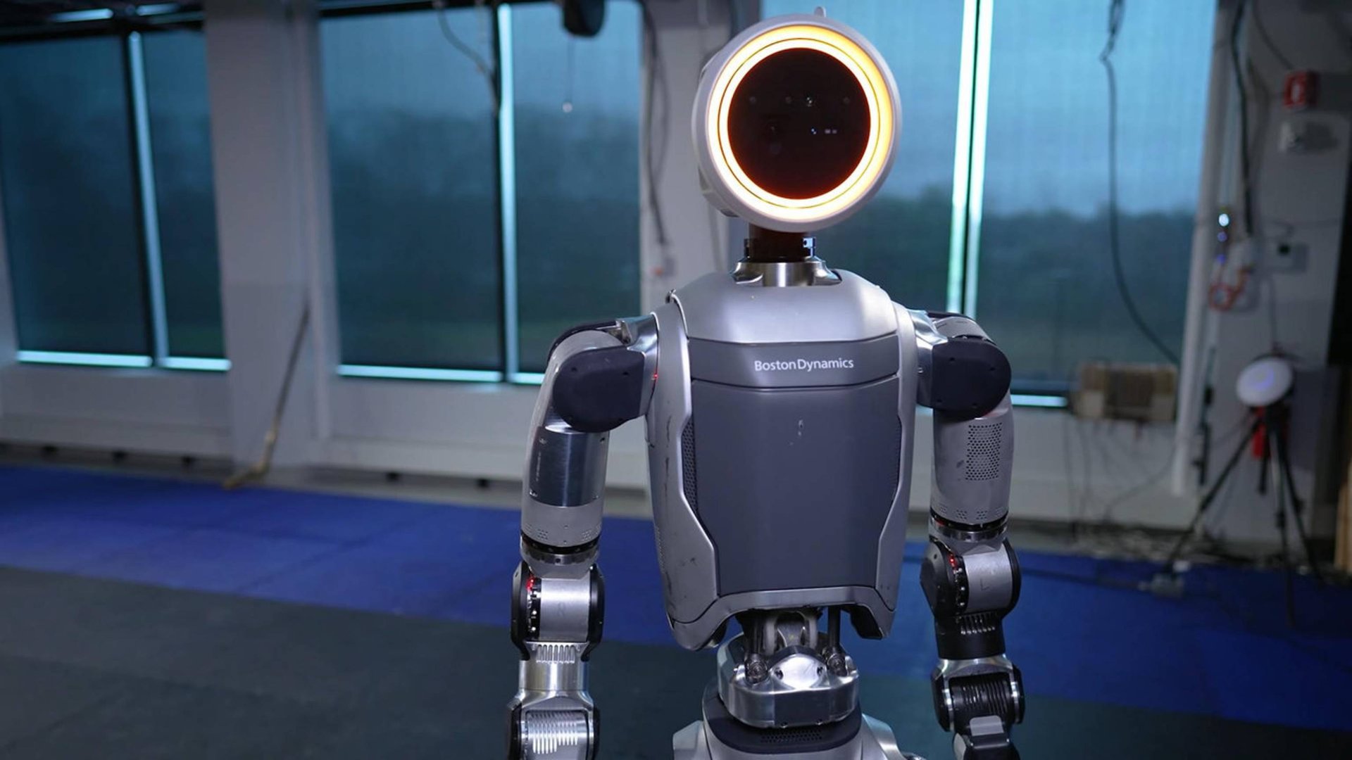 Boston Dynamics показала, новый робот Atlas — получилось жутковато