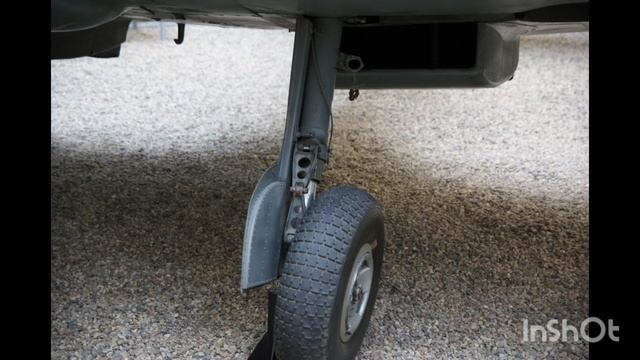 №212 Spitfire LF Mk.IX E. Музей техники в Праге.mp4