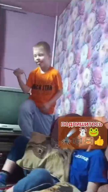 летаем с крыши на зонтики