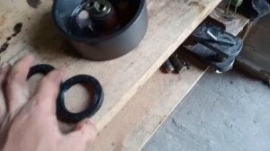 ДОНГФЕНГ 244. Заміна сальників тормозного барабана.