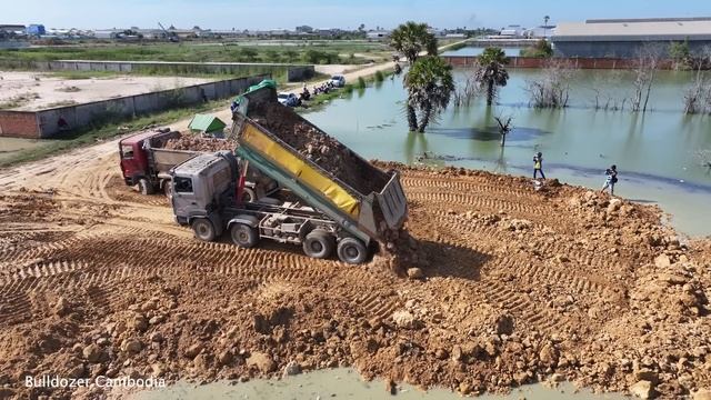 Special activity New project started pushing the ground into the water & 25.5-ton trucks смотреть онлайн