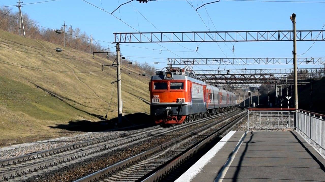 Электровоз ЭП1-308 смотреть онлайн