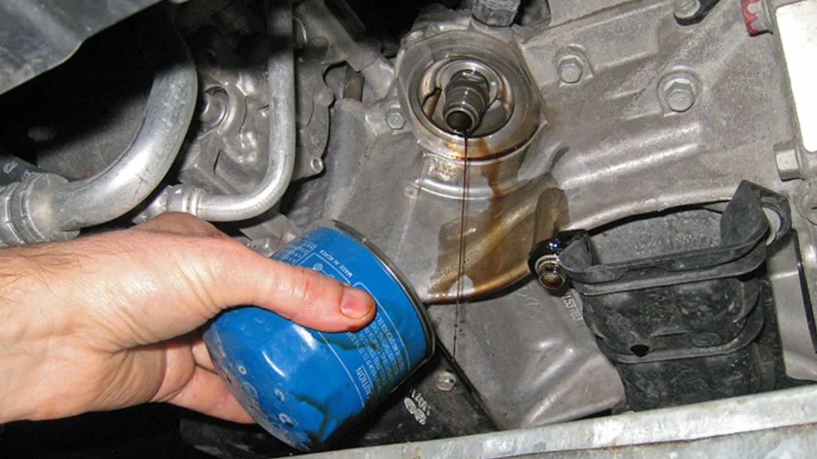 Эксперт раскрыл основные причины поломки масляного фильтра и как этого избежать смотреть онлайн