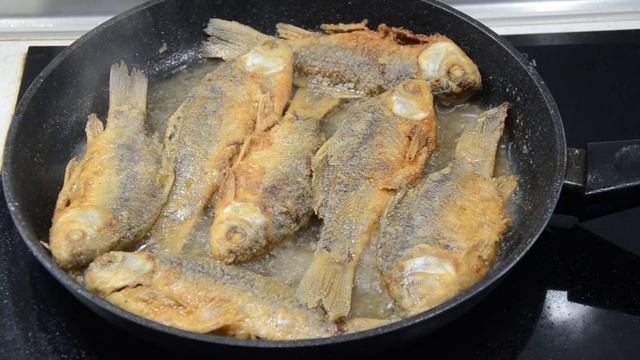 КАРАСИ. Просто жареные карасики.