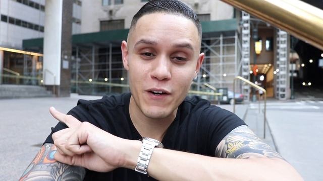 How My FIRST Camera Changed My Life | Shooting in Small Spaces смотреть онлайн