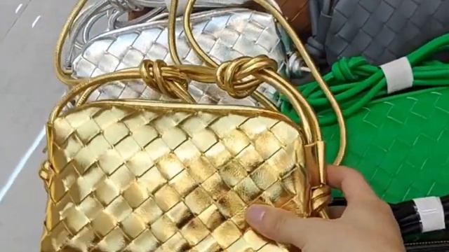 Bottega-Veneta-style Loop Candy Intrecciato Leather Shoulder Bag