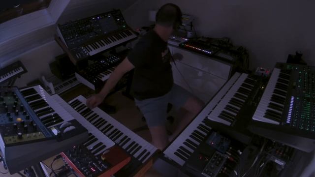 Rainman..... Meditative Berlin School Improvisation ( Matrixbrute, Prophet 08, Grandmother, STVC )