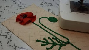 Самый простой вариант мака из ткани.