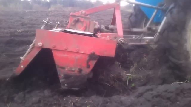 Грунтофреза на тракторі сінтай 244. Rotavator the tractor Xingtai 244 смотреть онлайн