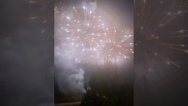 Организация салюта в Казани, запуск фейерверков, выезд пиротехника. Салют высотный. 80 лет Победы смотреть онлайн