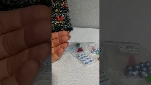 Распаковка посылки от магазина Риволи смотреть онлайн