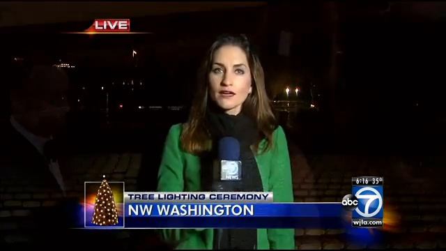 Obamas to light National Christmas Tree with Tom Hanks and Rita Wilson смотреть онлайн