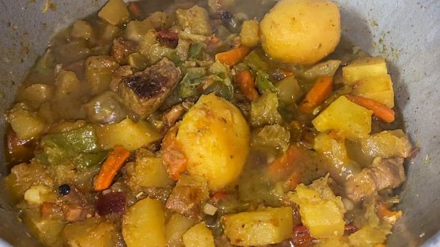 Готовится картофель с овощами смотреть онлайн