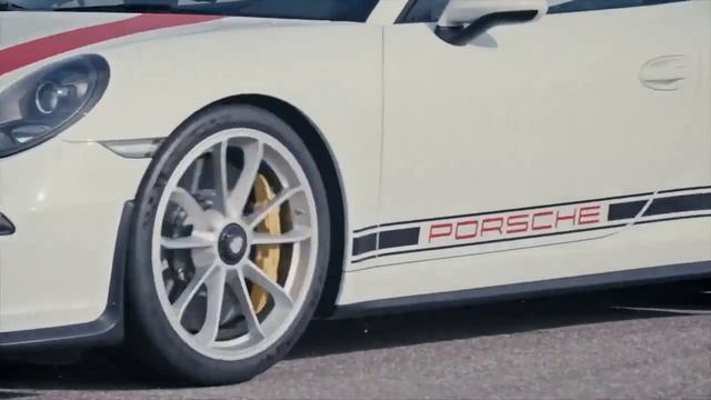 Porsche 911R Driving lesson no 3 : Heel and toe смотреть онлайн