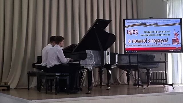 В.Соловьев-Седой «Первым делом самолеты» в исполнение ансамбля Фролков Дмитрий-Павлов Андрей