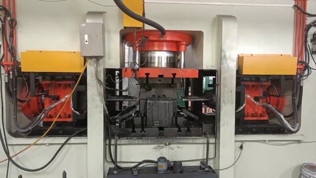900 tons multi-direction forging press test смотреть онлайн