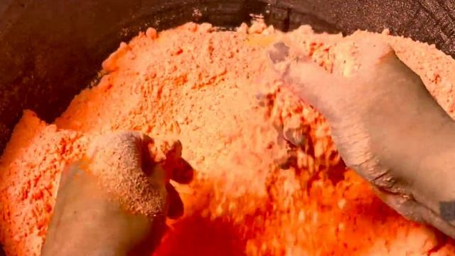 Powdery Neon Orange Reformed Gym Chalk смотреть онлайн