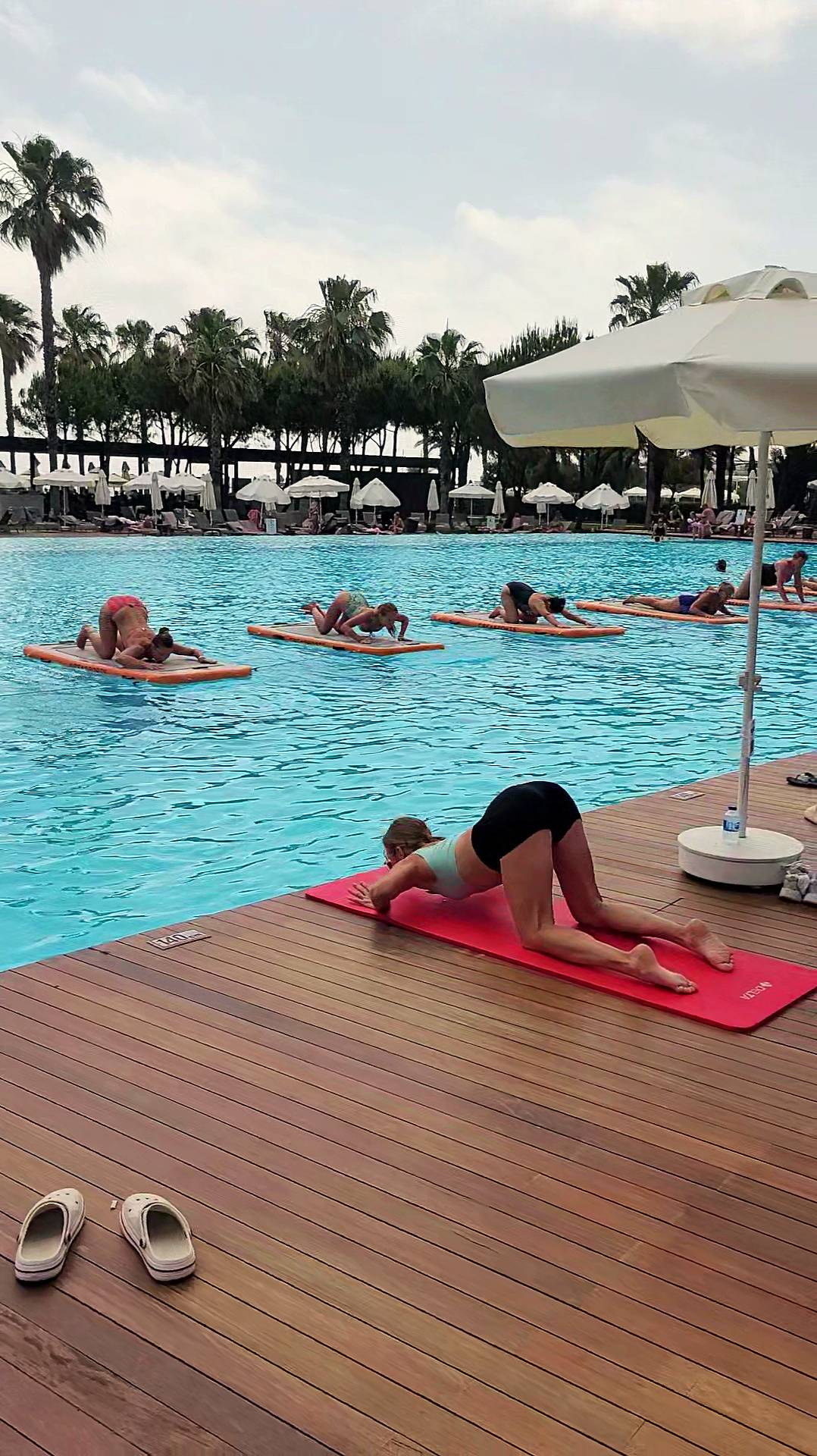 Аквааэробика в отеле Voyage Belek Golf & Spa смотреть онлайн