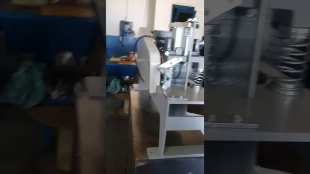 CEMENT VIBRATING MACHINE FOR 70.7 CUBE MOULDS смотреть онлайн