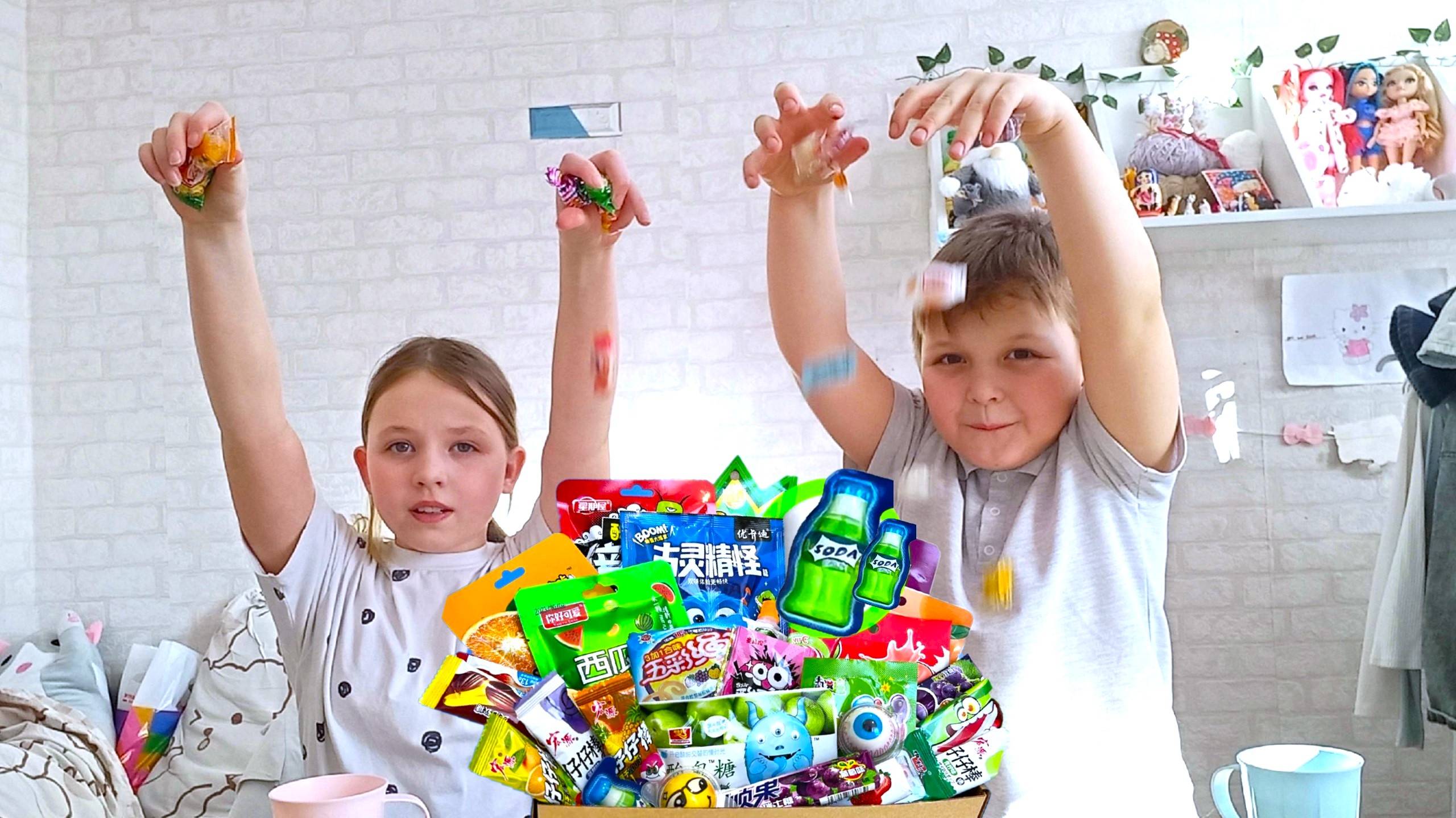 Корейские сладости🍬 сюрприз сладкий бокс ГОДНО ИЛИ СТРЕМНО? Пробуем на вкус🐸 Даринелка распаковка смотреть онлайн