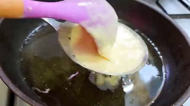 Мама научила! Теперь кто пробуют просят рецепт! Сьедаются в один миг! смотреть онлайн