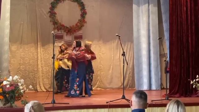 Танець "Мамина хустка" смотреть онлайн