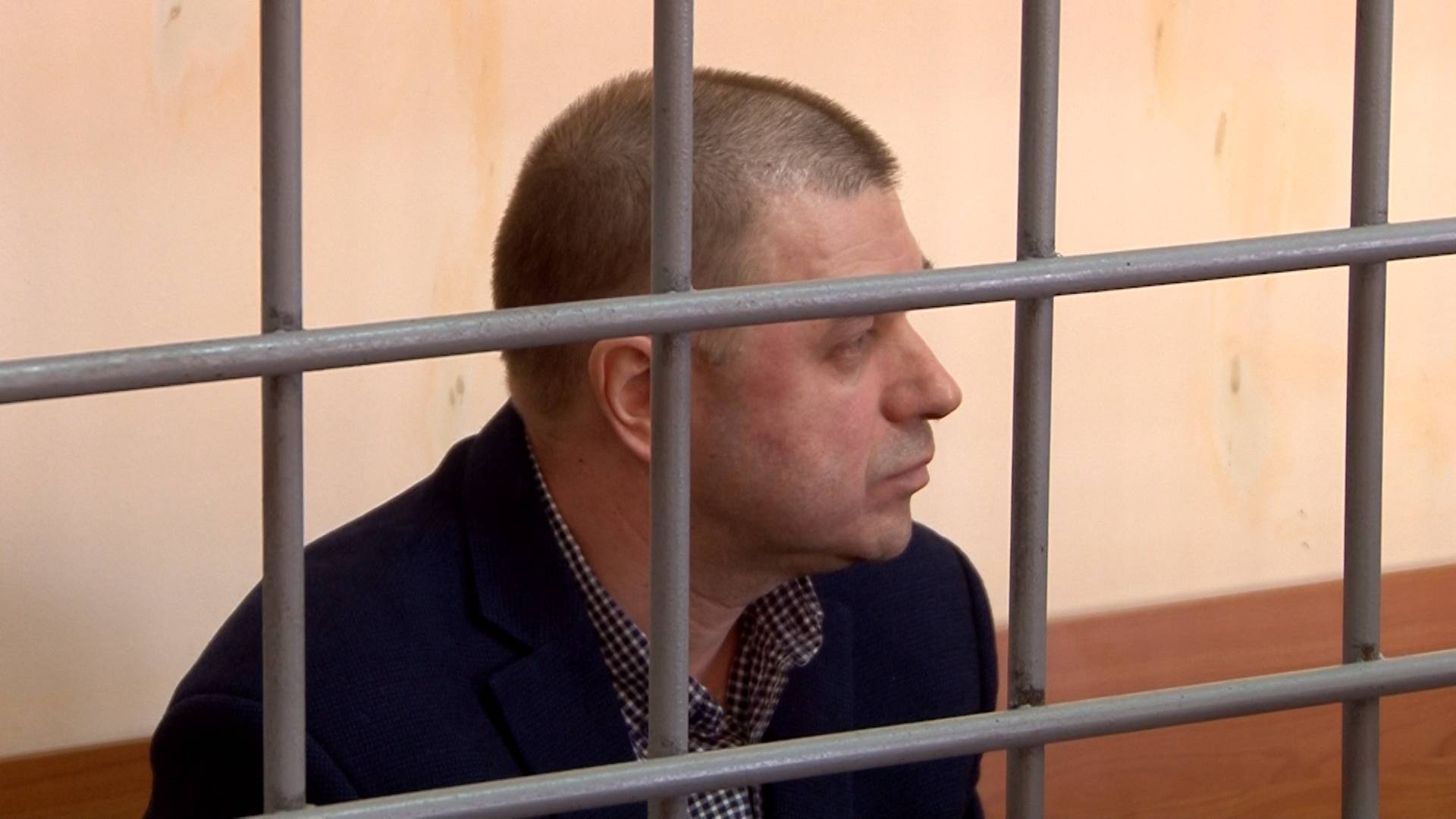 Декан ПИУ Илья Константинов отпущен на свободу и уходит на СВО смотреть онлайн