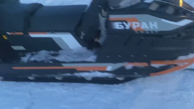 Покатались на новеньком снегоходе)