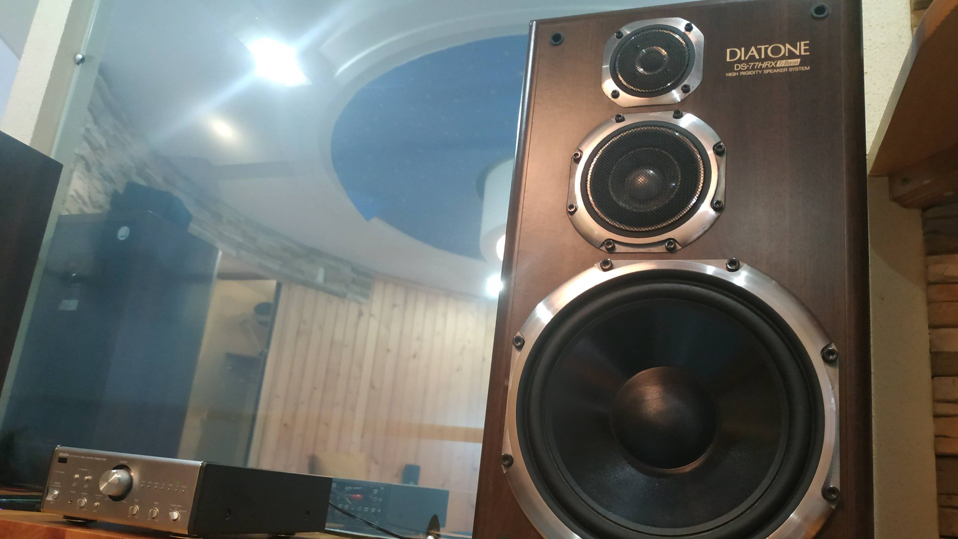 Акустические системы Diatone DS -77-HRX с усилителем Denon PMA 7.5-E смотреть онлайн