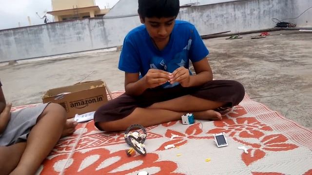 14-In-One Solar Robot Kit :- Wheel-Bot Assembly смотреть онлайн
